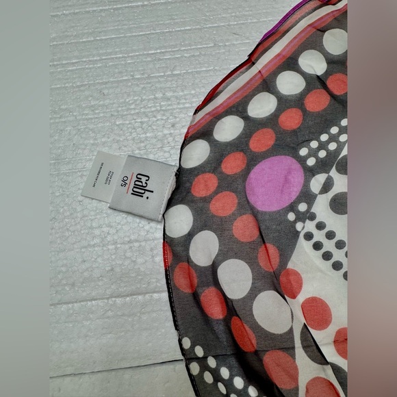 SILK Geometric Patterned Scarf Wrap - Picture 5 of 11